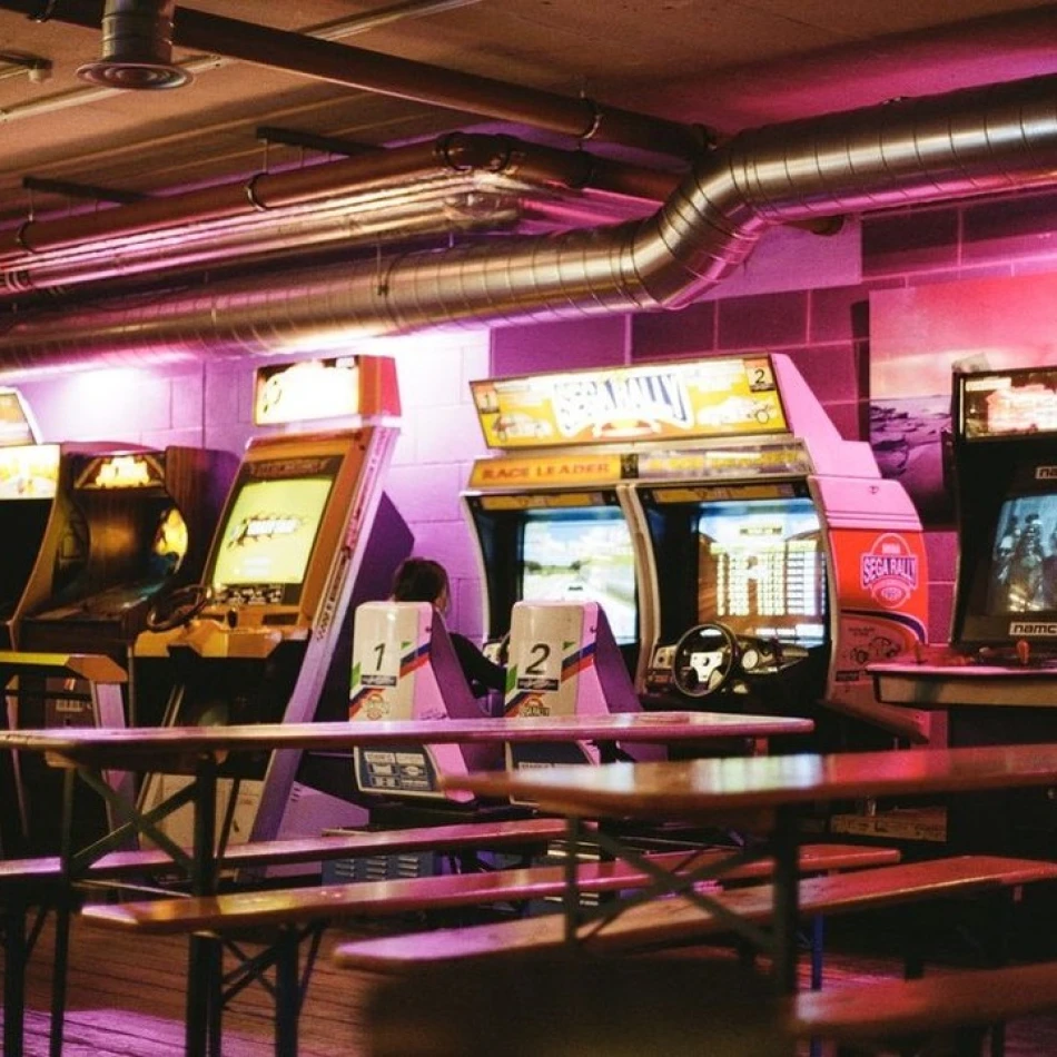 Bristol - Four Quarters Arcade Bar